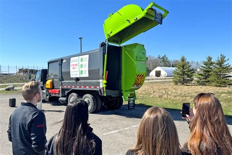 barrie garbage pickup.